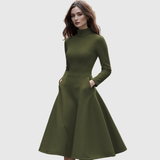 Ciprianna – Rochie evazată cu guler înalt