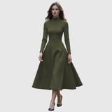Ciprianna – Rochie evazată cu guler înalt