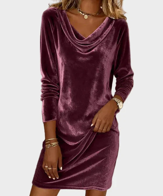 Dorina – Rochie scurtă din catifea drapată