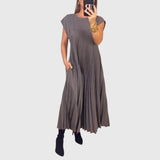 Olivia – Rochie lungă plisată elegantă