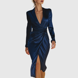 Silvia – Rochie satinată cu decolteu