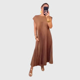 Olivia – Rochie lungă plisată elegantă