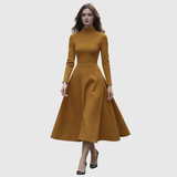 Ciprianna – Rochie evazată cu guler înalt