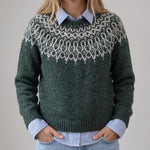 Kitti – Pulover verde cu fulgi de nea