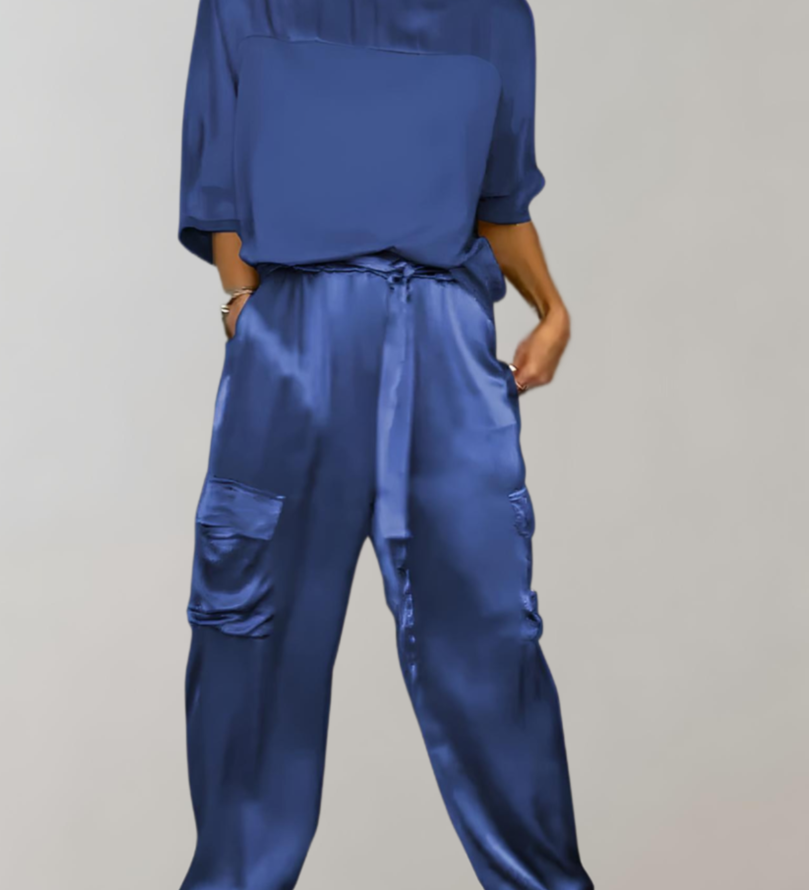 Irena – Set satinat cu pantaloni cargo