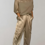 Irena – Set satinat cu pantaloni cargo