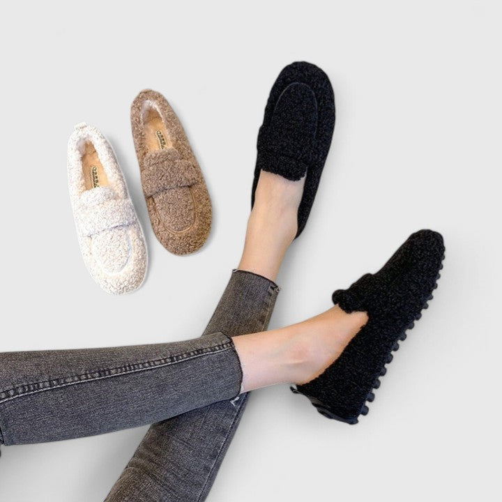Sorana – Mocasini pufoși tip teddy