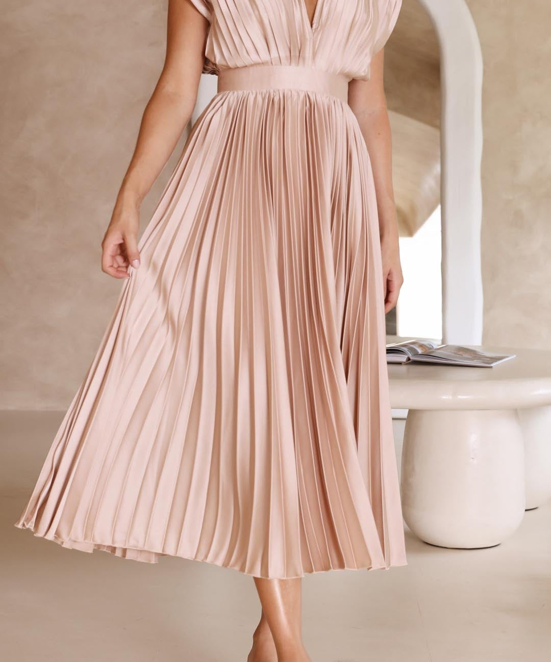 Ada – Rochie midi plisată