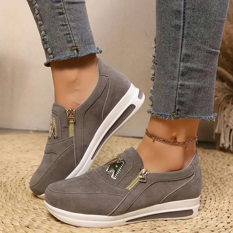 Grațiela – Sneakers cu platformă și fermoar