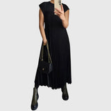 Olivia – Rochie lungă plisată elegantă