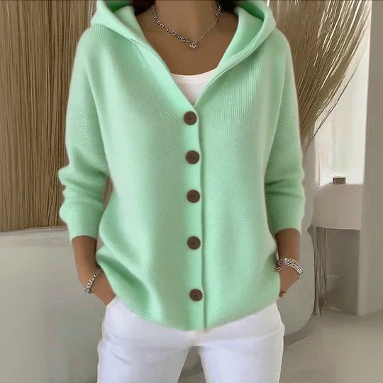 Livia – Cardigan cu glugă și nasturi