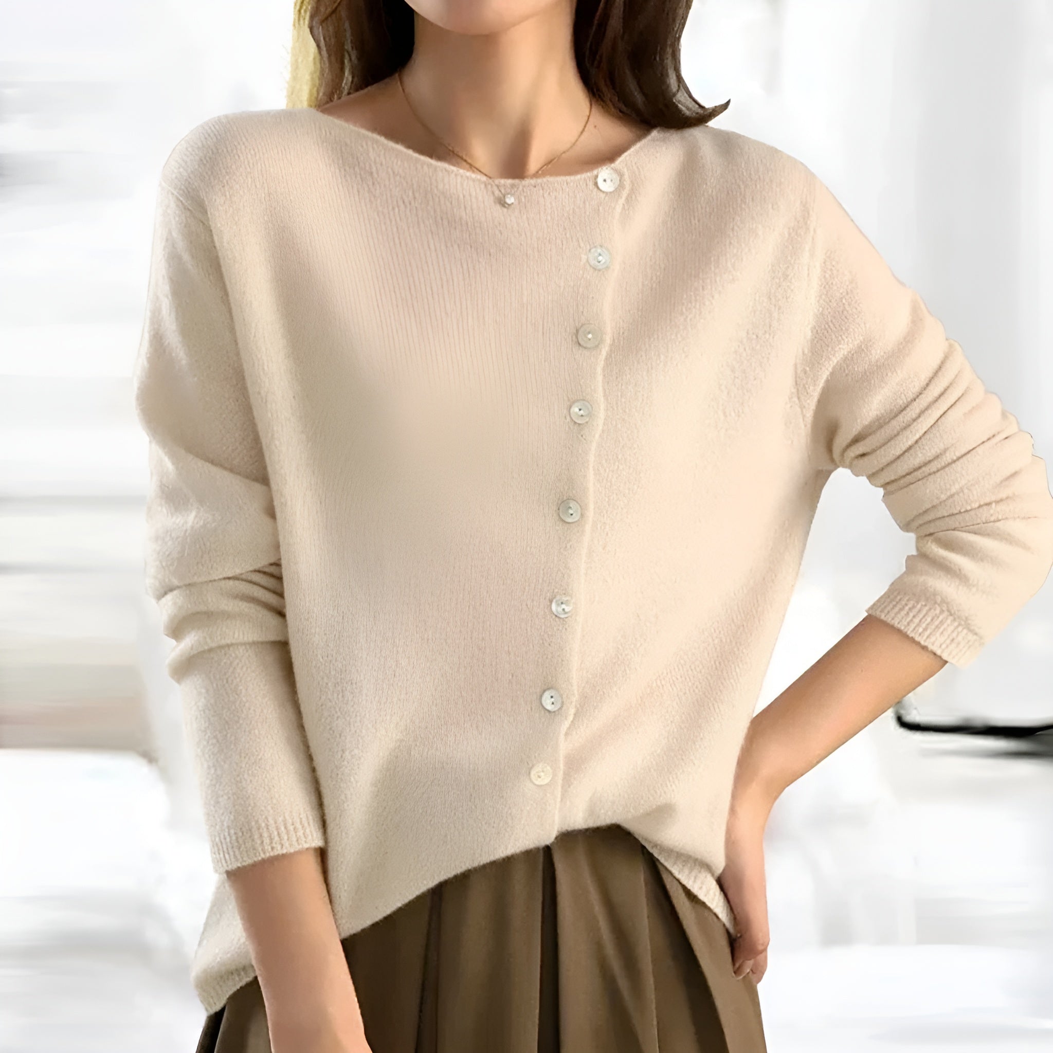 Nastasia – Cardigan cu nasturi asimetrici