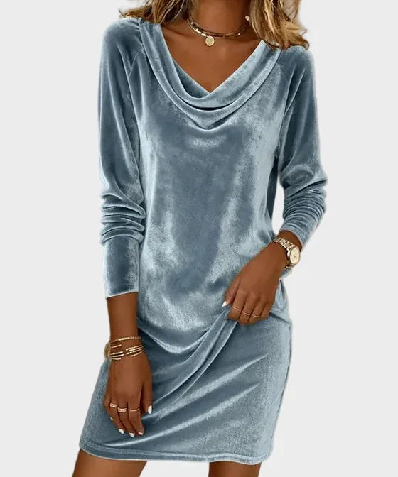 Dorina – Rochie scurtă din catifea drapată