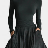 Zorina – Set negru cu fustă plisată