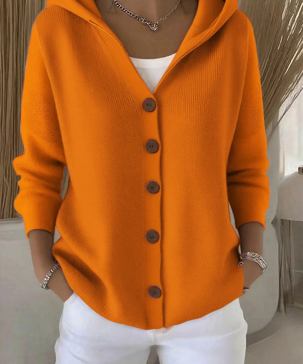 Livia – Cardigan cu glugă și nasturi