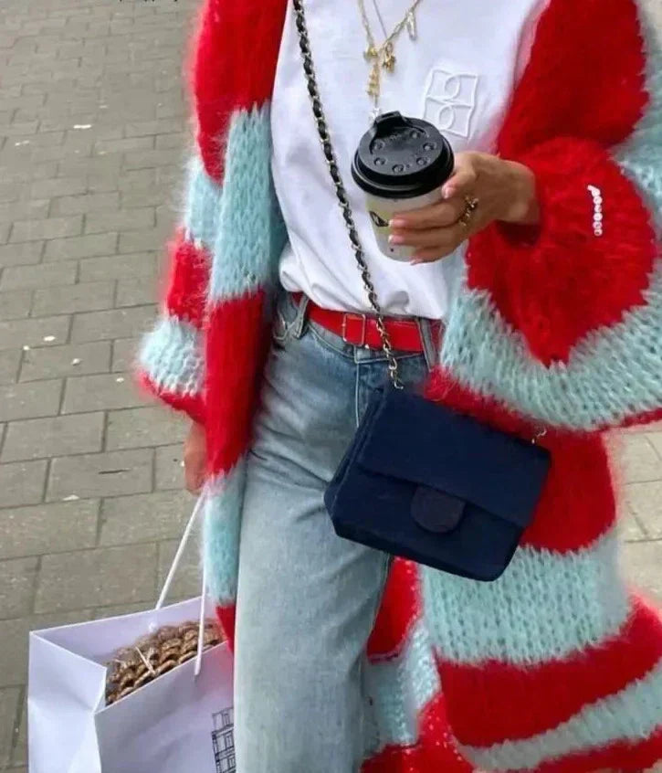 Narcisa – Cardigan pufos în dungi