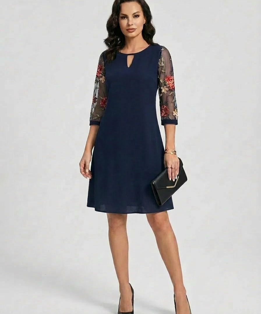 Miruna – Rochie cu mâneci brodate